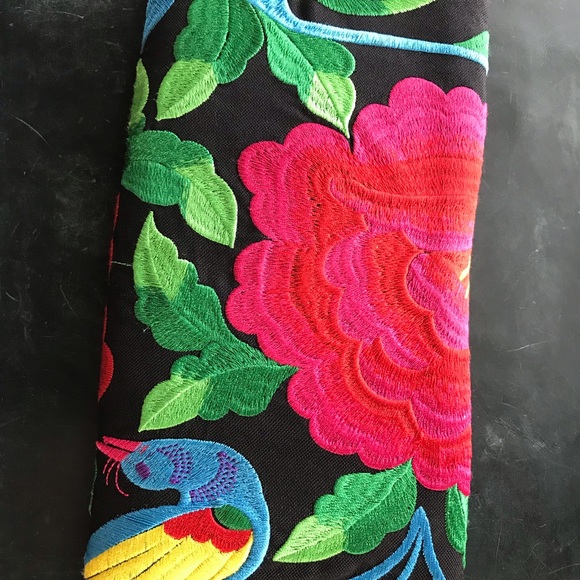 Vintage Floral Clutch - Picture 5 of 11